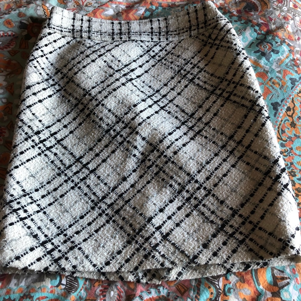 White House black market tweed pencil skirt